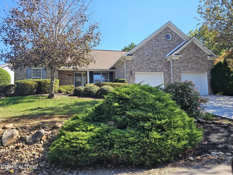 208 Kiowa PT, Loudon, TN 37774