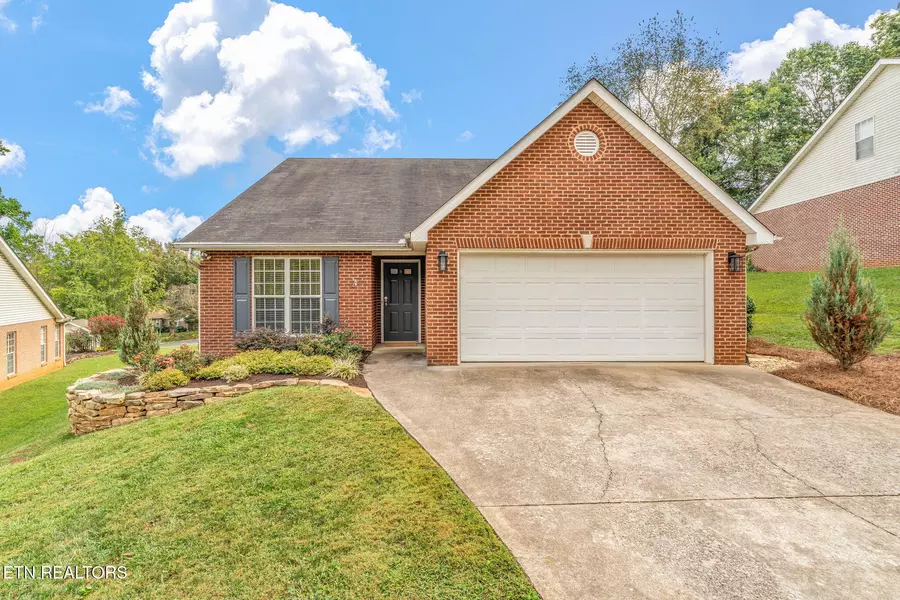 10220 Poppy LN, Knoxville, TN 37922