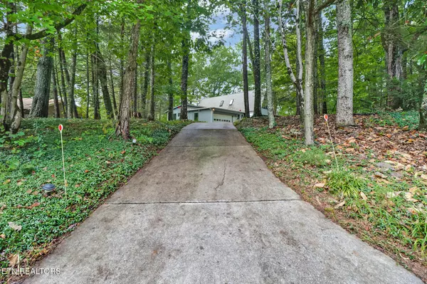 Oak Ridge, TN 37830,964 Outer DR