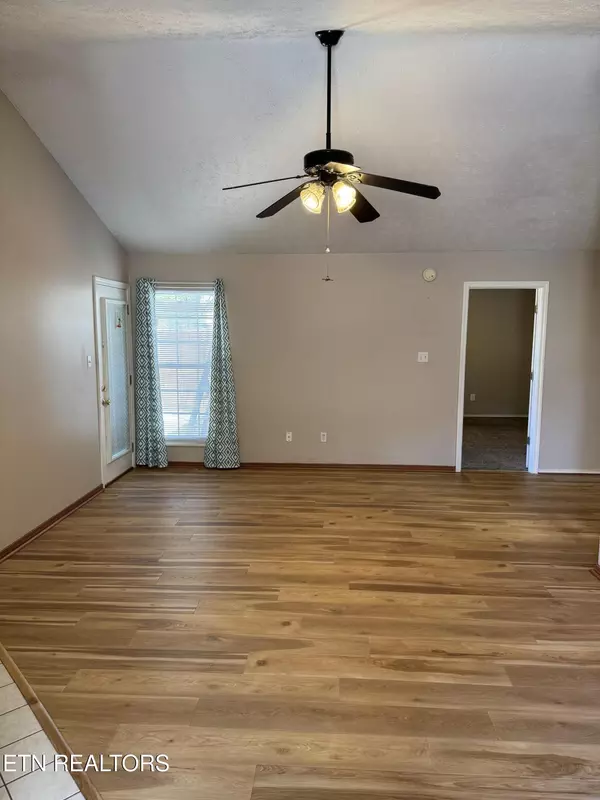 Knoxville, TN 37924,2700 Glacier WAY