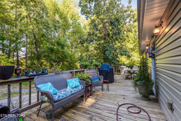 Maryville, TN 37801,2750 TN-72