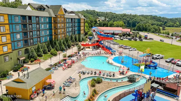 Sevierville, TN 37862,225 Collier DR #1215