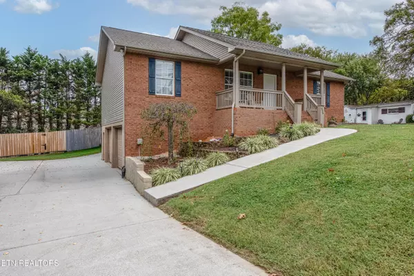 Maryville, TN 37804,926 Brentwood DR