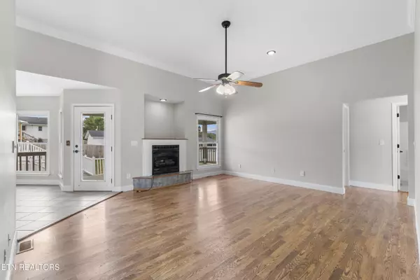 Jacksboro, TN 37757,116 Michaela LN