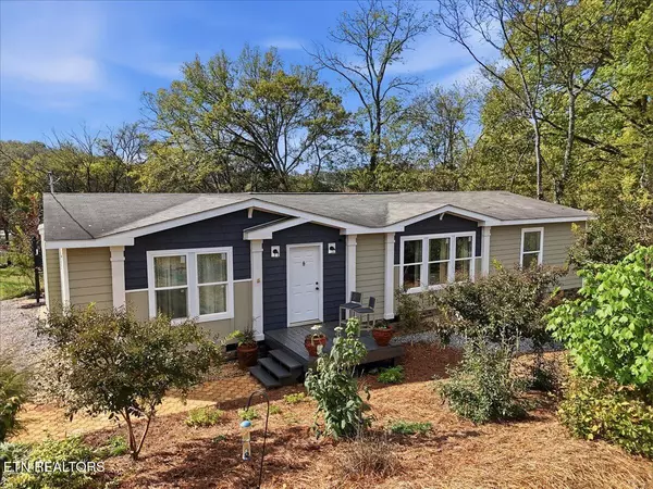 340 Trigonia Rd, Greenback, TN 37742