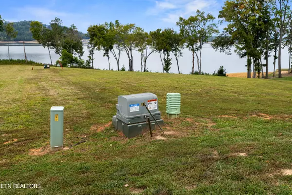 White Pine, TN 37890,43 English Mountain PT