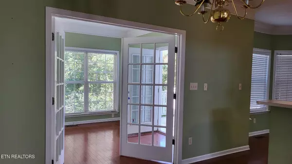 Knoxville, TN 37932,1529 Armiger LN