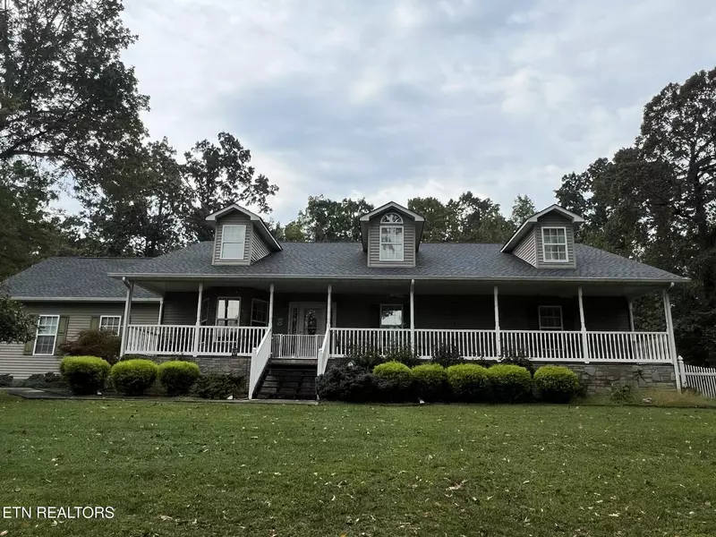 155 Pinoak DR, Rockwood, TN 37854