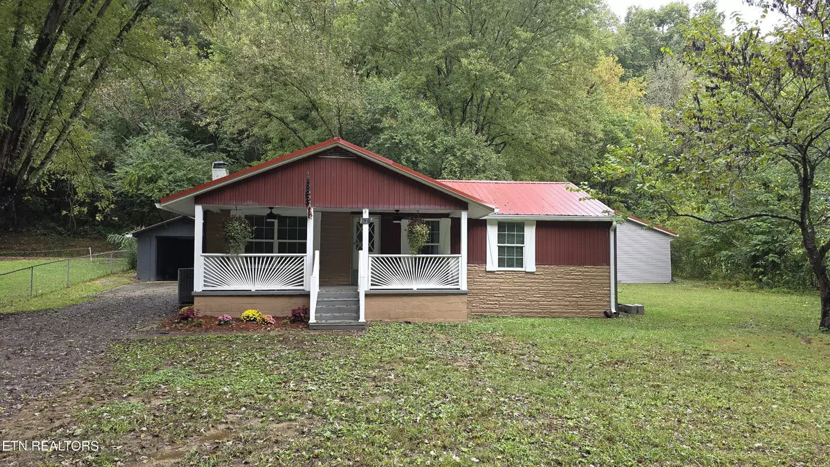 Oliver Springs, TN 37840,671 Hen Valley Rd