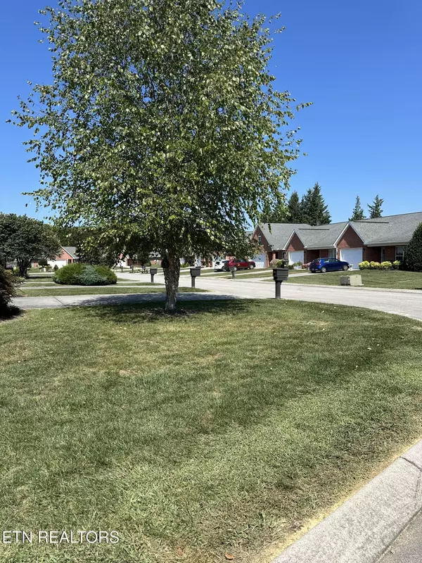 Maryville, TN 37803,3017 Yearling LN