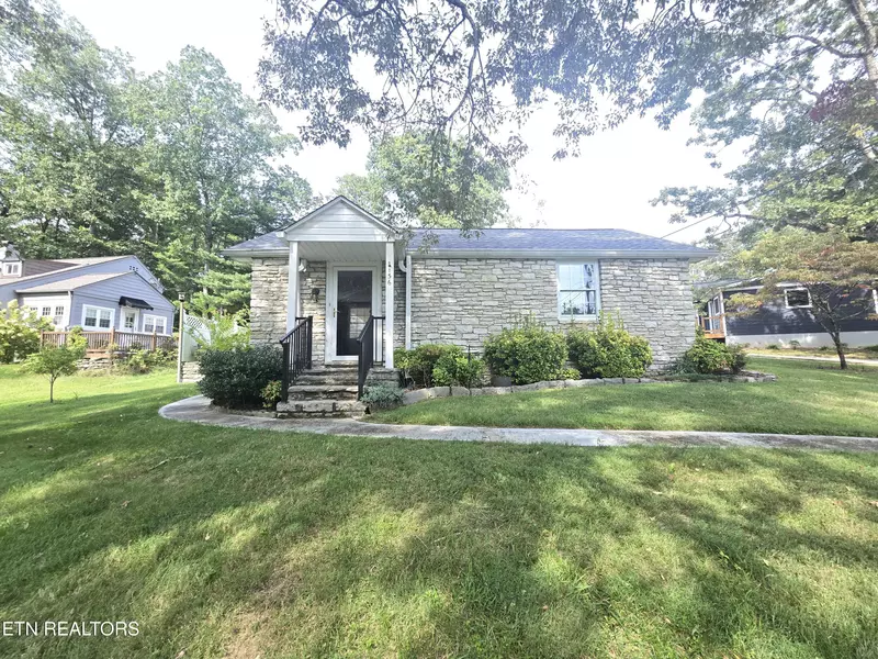 136 Pine Rd, Norris, TN 37828