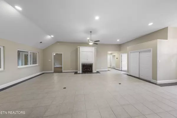 Knoxville, TN 37932,2405 Ashbridge LN