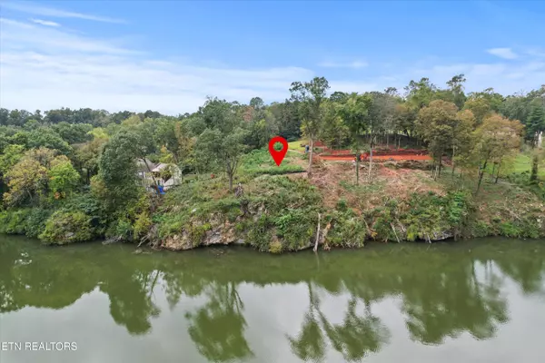 Knoxville, TN 37920,2101 Woodmere LN
