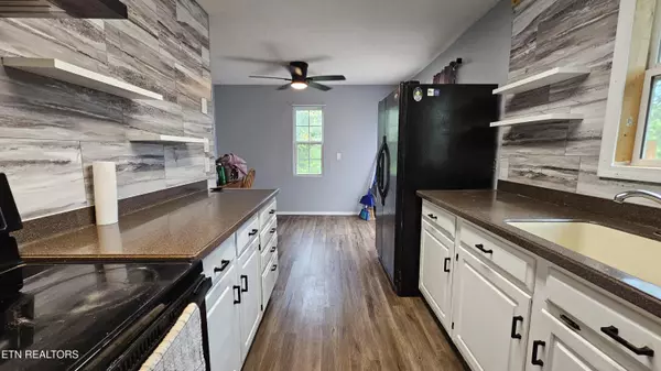 Maynardville, TN 37807,112 Dogwood St