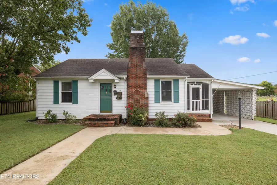 739 Ferry St, Loudon, TN 37774