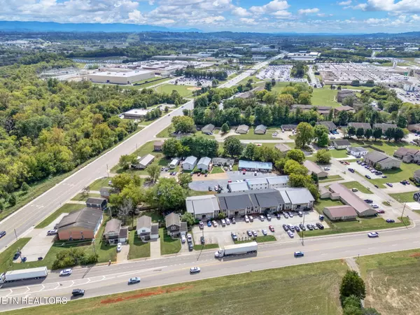 Maryville, TN 37801,112 Villa Court