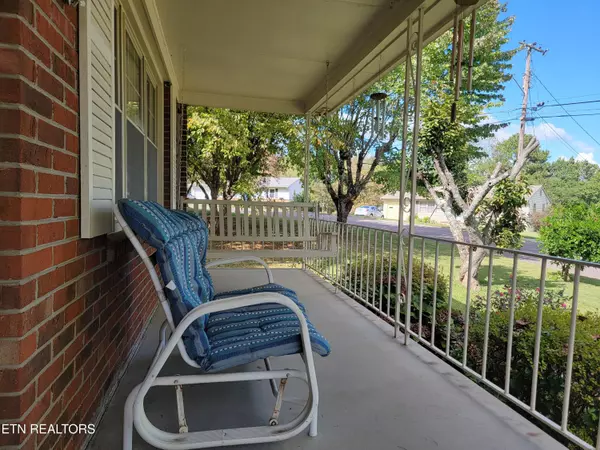 Knoxville, TN 37921,6206 Lilywood LN