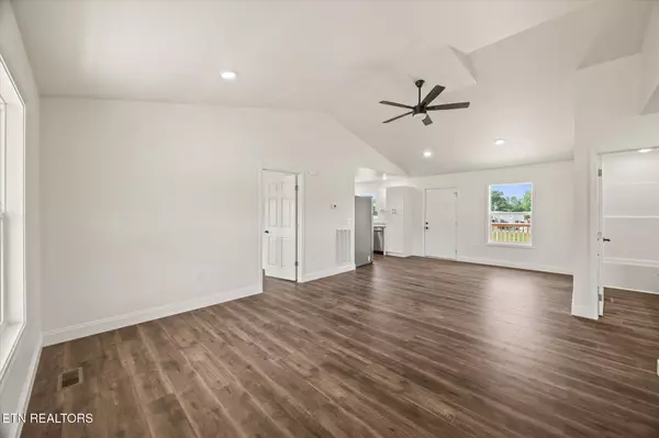 Pall Mall, TN 38577,112 Conley DR