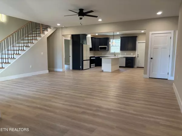 Dandridge, TN 37725,1024 N Gay St