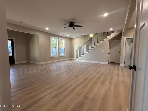 Dandridge, TN 37725,1024 N Gay St