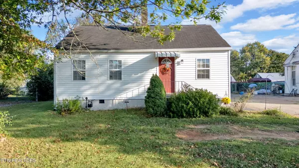 674 Lincoln Rd, Alcoa, TN 37701