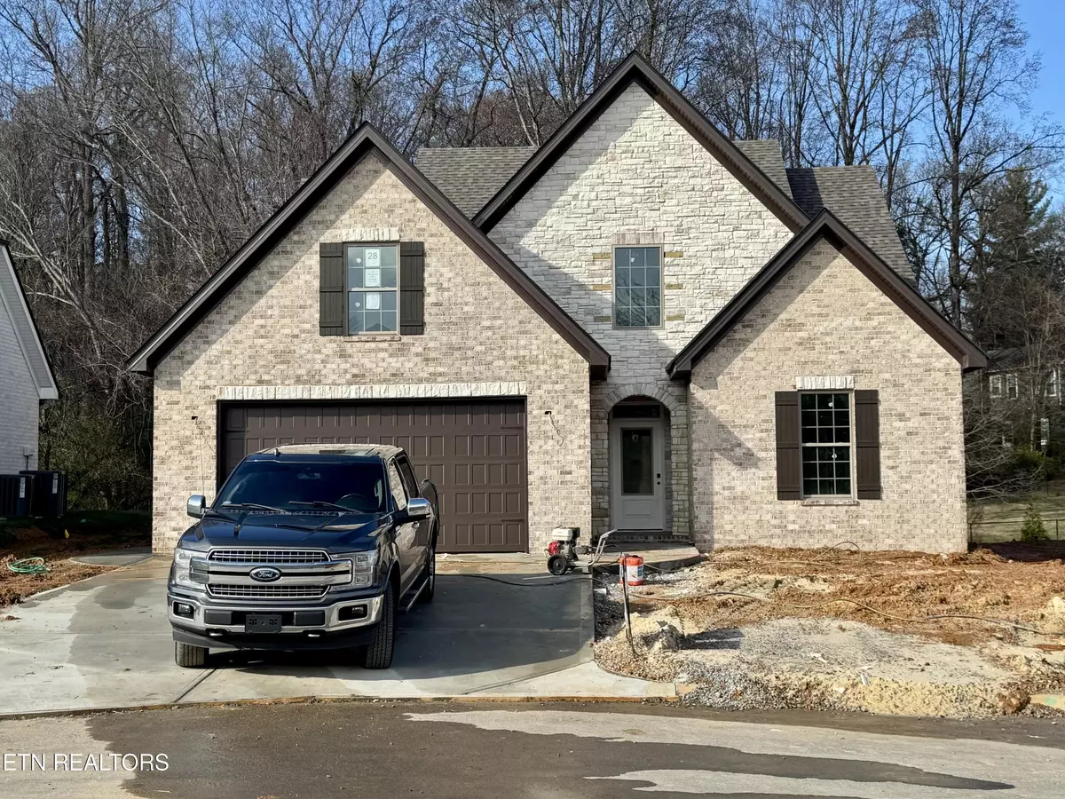 Knoxville, TN 37932,1141 Chardonnay LN