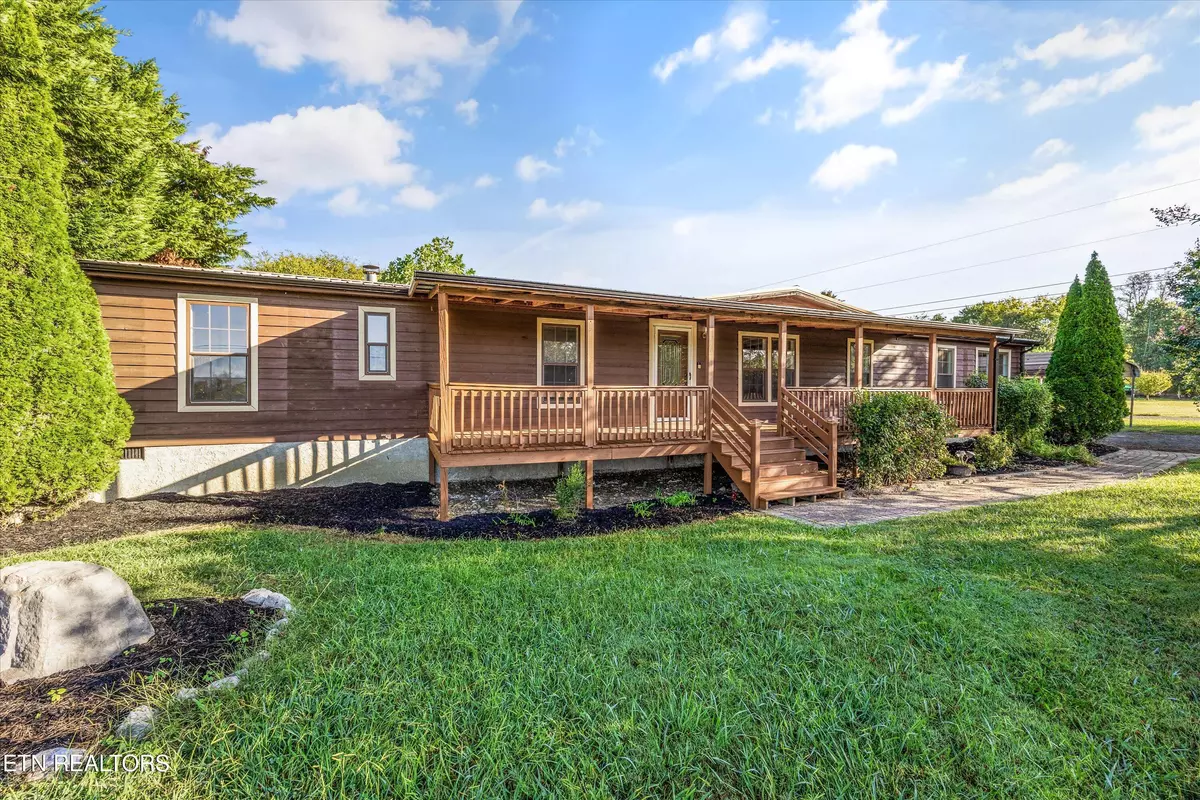 Dandridge, TN 37725,2943 Flicker LN