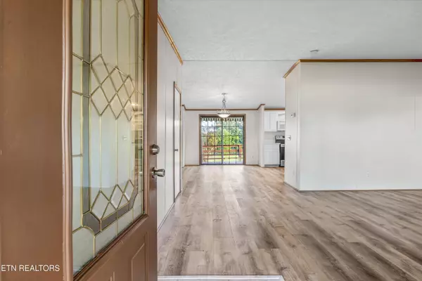 Dandridge, TN 37725,2943 Flicker LN