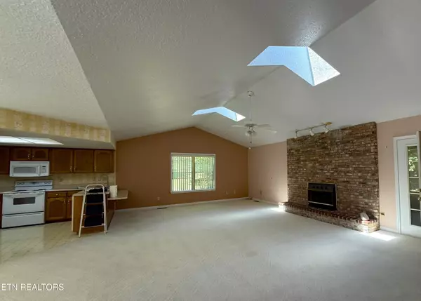 Crossville, TN 38571,148 Fox Run Rd