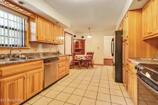 Oneida, TN 37841,1190 Sand Cut Rd