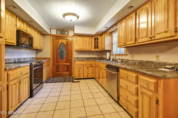 Oneida, TN 37841,1190 Sand Cut Rd