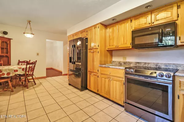 Oneida, TN 37841,1190 Sand Cut Rd