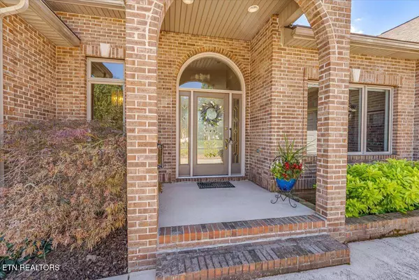 Loudon, TN 37774,108 Wewoka WAY