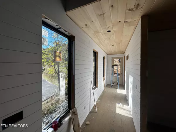 Sevierville, TN 37876,1863 Bluff Ridge Rd