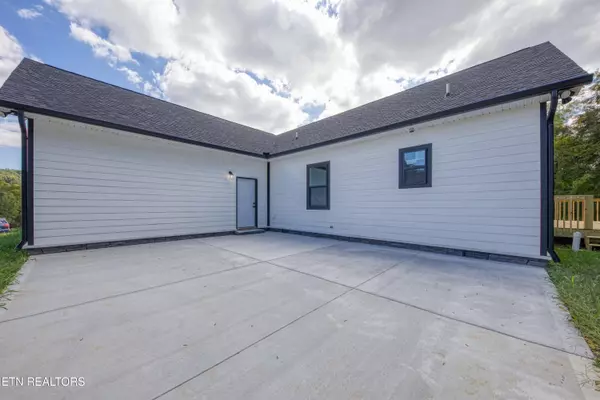 Lenoir City, TN 37771,12531 Hickory Creek Rd