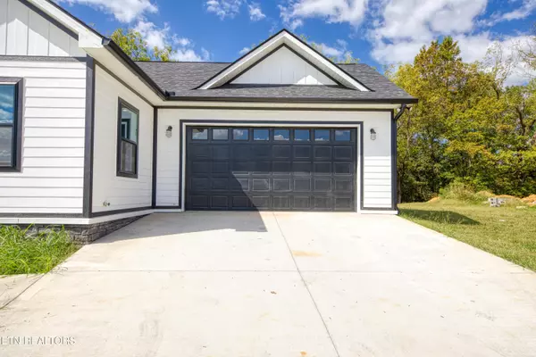 Lenoir City, TN 37771,12531 Hickory Creek Rd