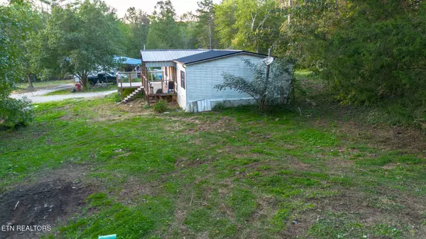 Oliver Springs, TN 37840,175 Collins Rd