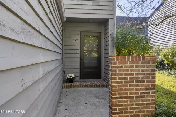 Knoxville, TN 37922,427 Bramblewood LN