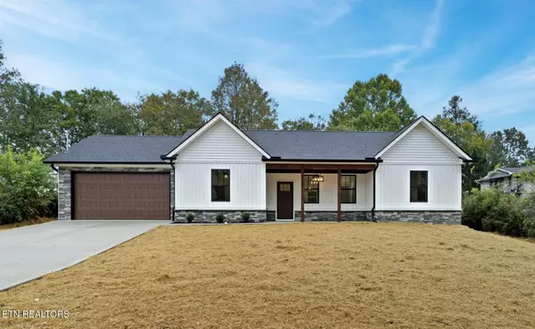 320 Dahlia DR, Knoxville, TN 37918