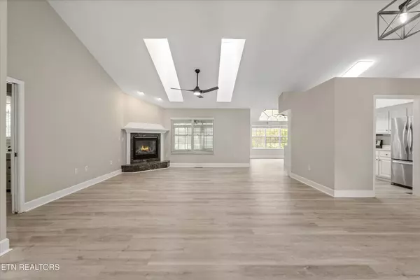 Maryville, TN 37801,3015 Champions DR