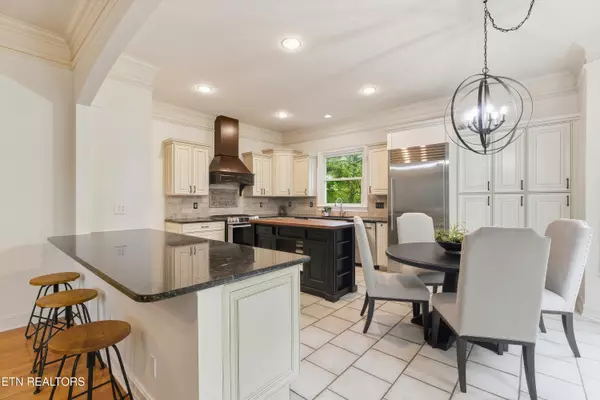 Oak Ridge, TN 37830,10 Rockingham LN