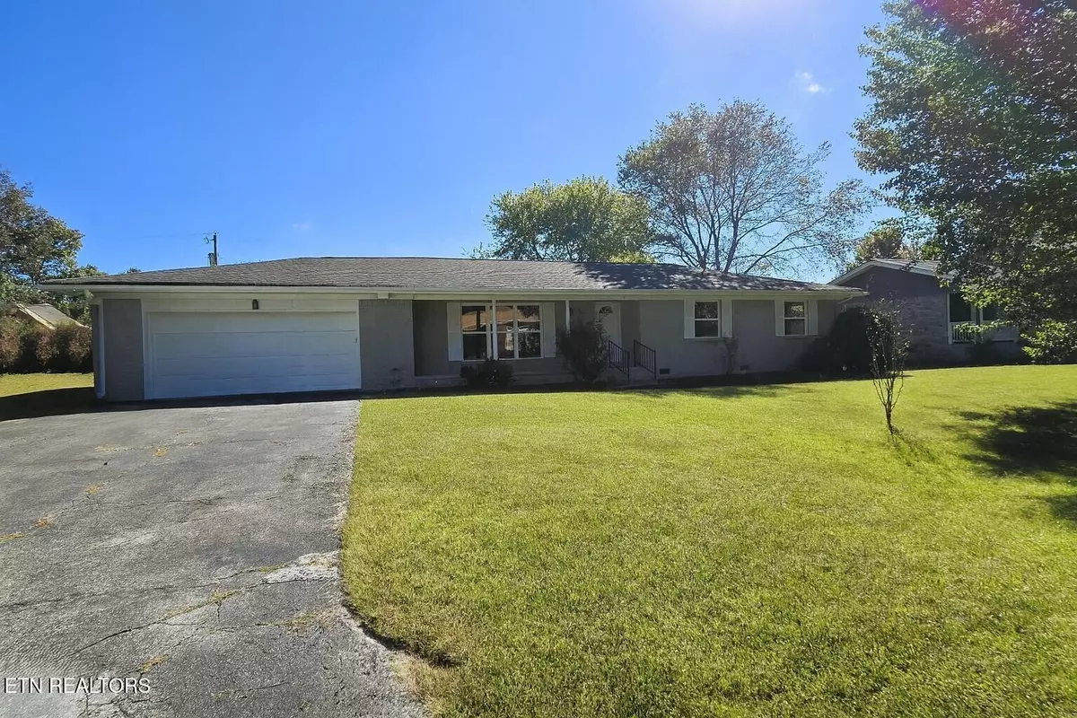 Hixson, TN 37343,8248 Oxford DR