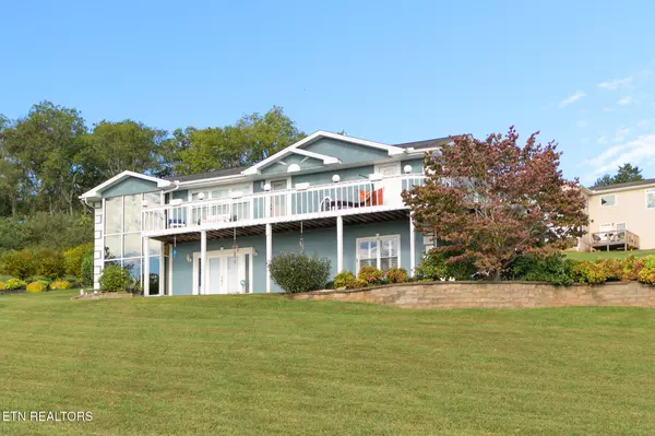 Kodak, TN 37764,926 Hilltop LN