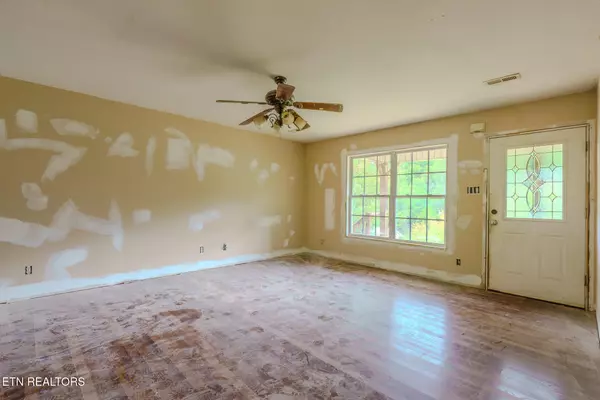 Maryville, TN 37803,1817 Hughes LOOP