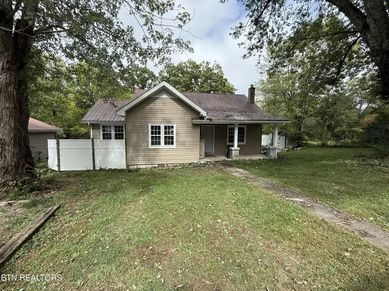 328 Wheeler Ave, Jamestown, TN 38556