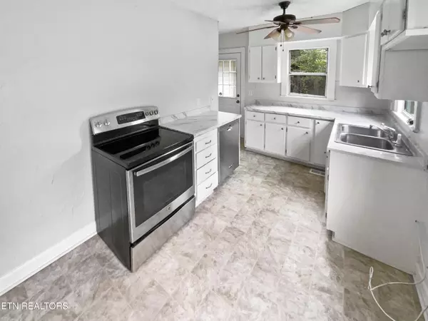 Maryville, TN 37803,411 Maple St