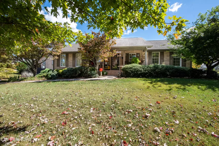 402 Golf View DR, Maryville, TN 37801