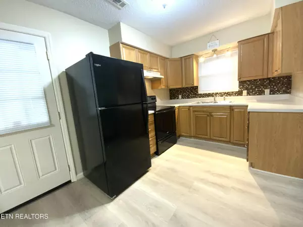 Rockwood, TN 37854,717 Crestview DR