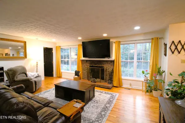 Knoxville, TN 37918,5913 Ridgewood Rd