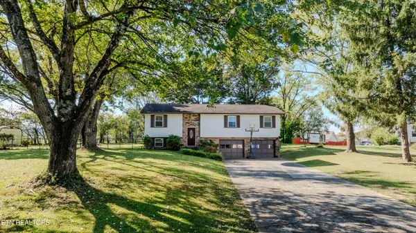 105 Chaucer CIR, Maryville, TN 37803